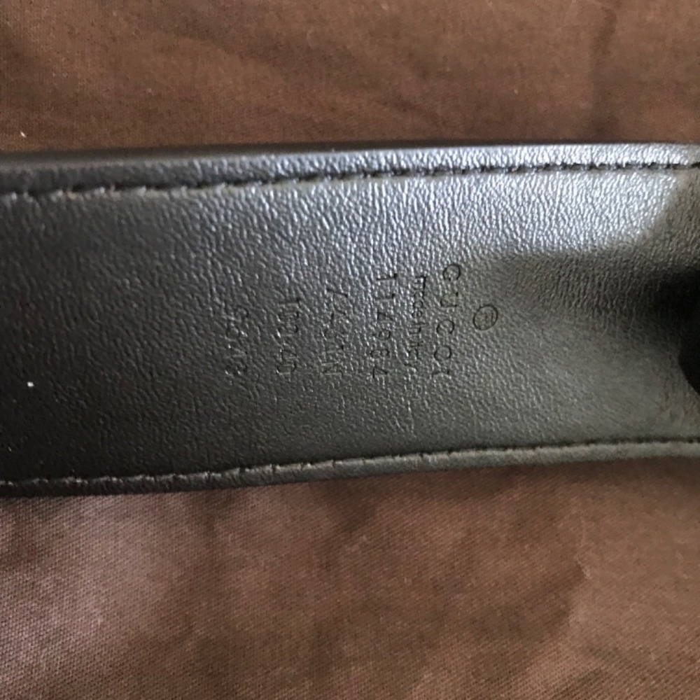 Authentic Gucci Smooth Leather Black Belt with Double G Buckle 90cm - Picture 4 of 4